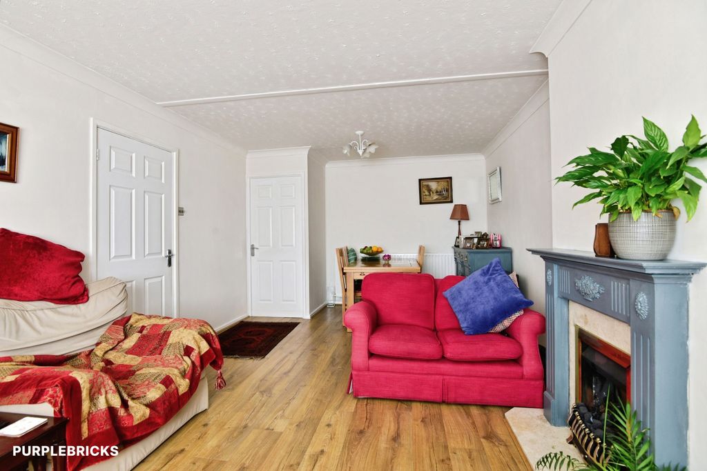 Property photo 3 of 23