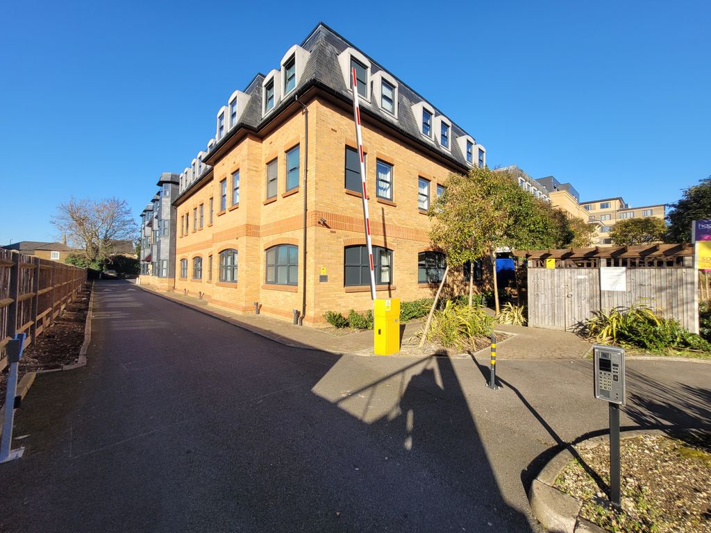 Property photo 1 of 6 Exterior