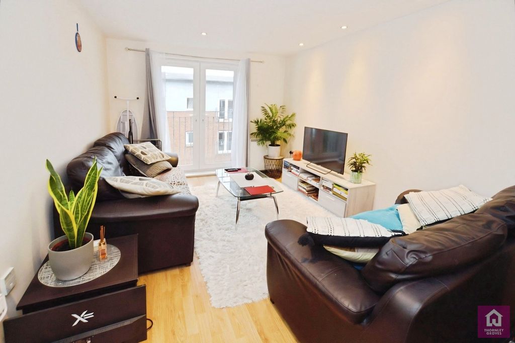 Property photo 2 of 13 Picture No. 23