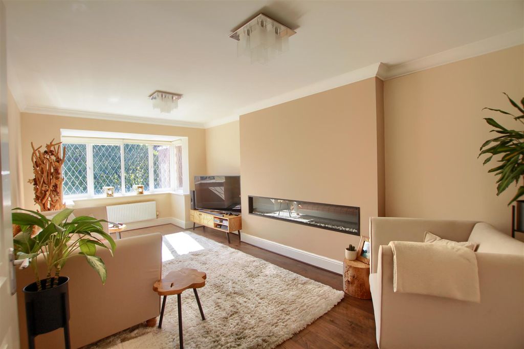 Property photo 2 of 19 Wq3.Jpg