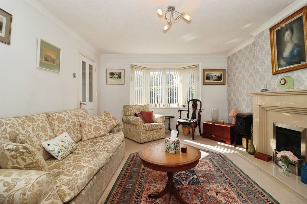 Property photo 3 of 16