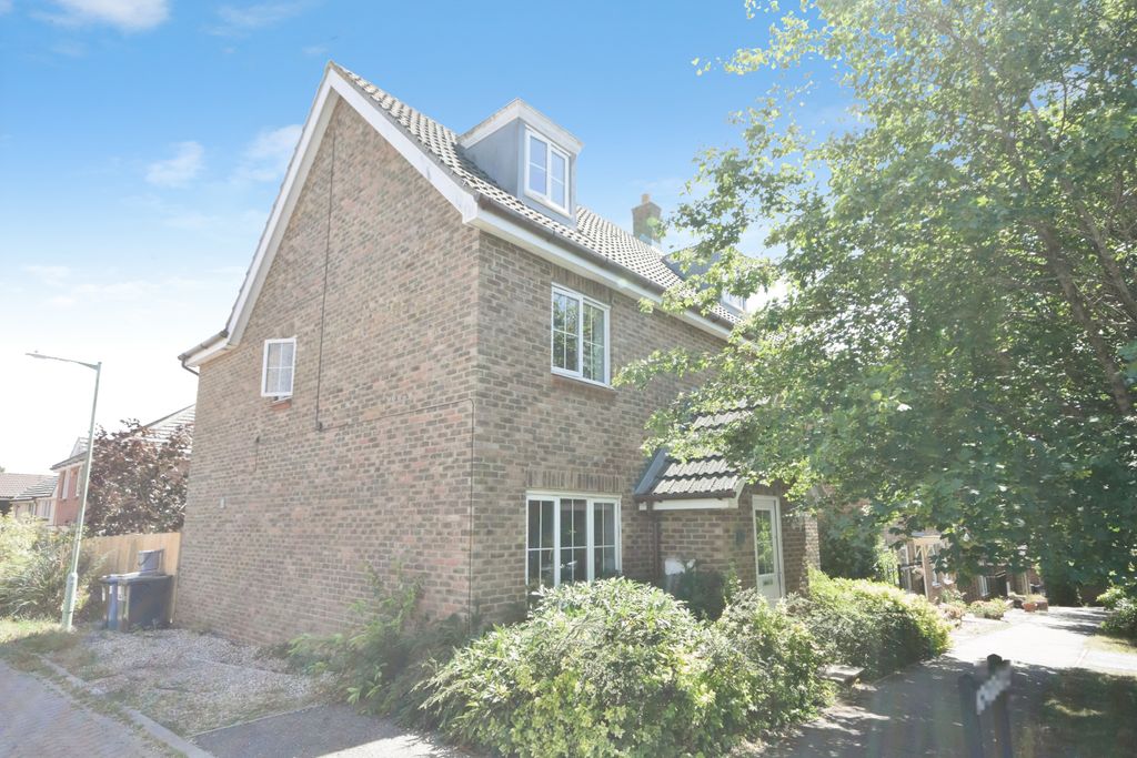 Property photo 2 of 49