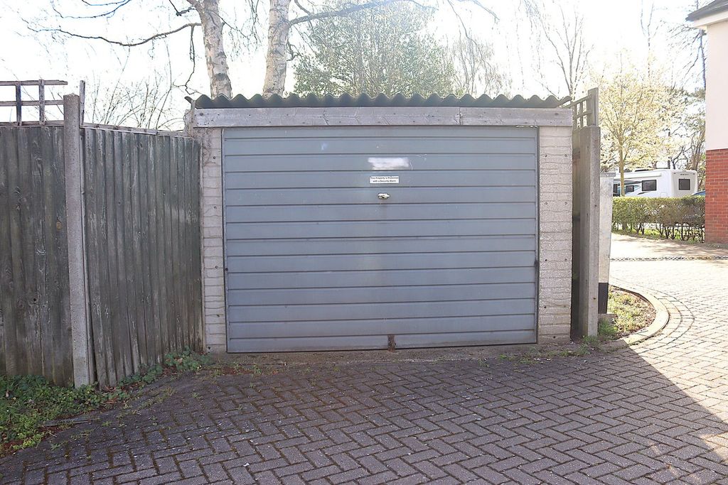 Property photo 3 of 11