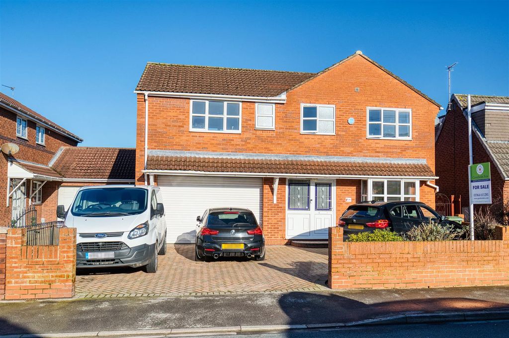 Property photo 1 of 29