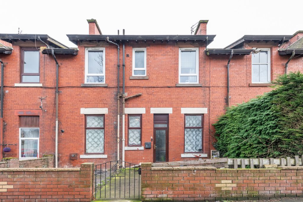 Property photo 1 of 30