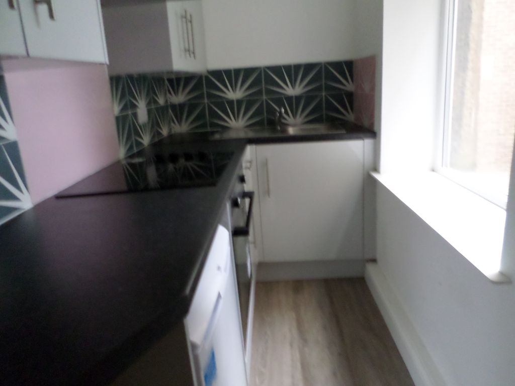Property photo 2 of 4 Kitchen