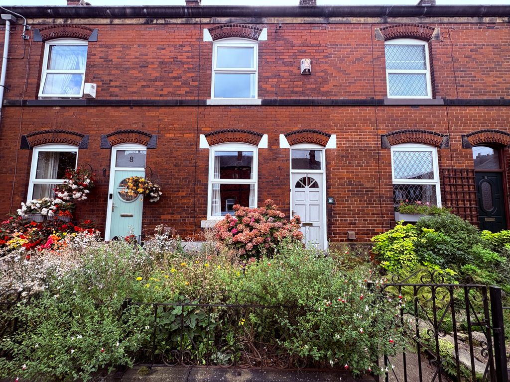 Property photo 1 of 14 External