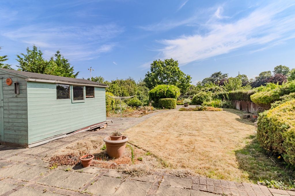 Property photo 2 of 20