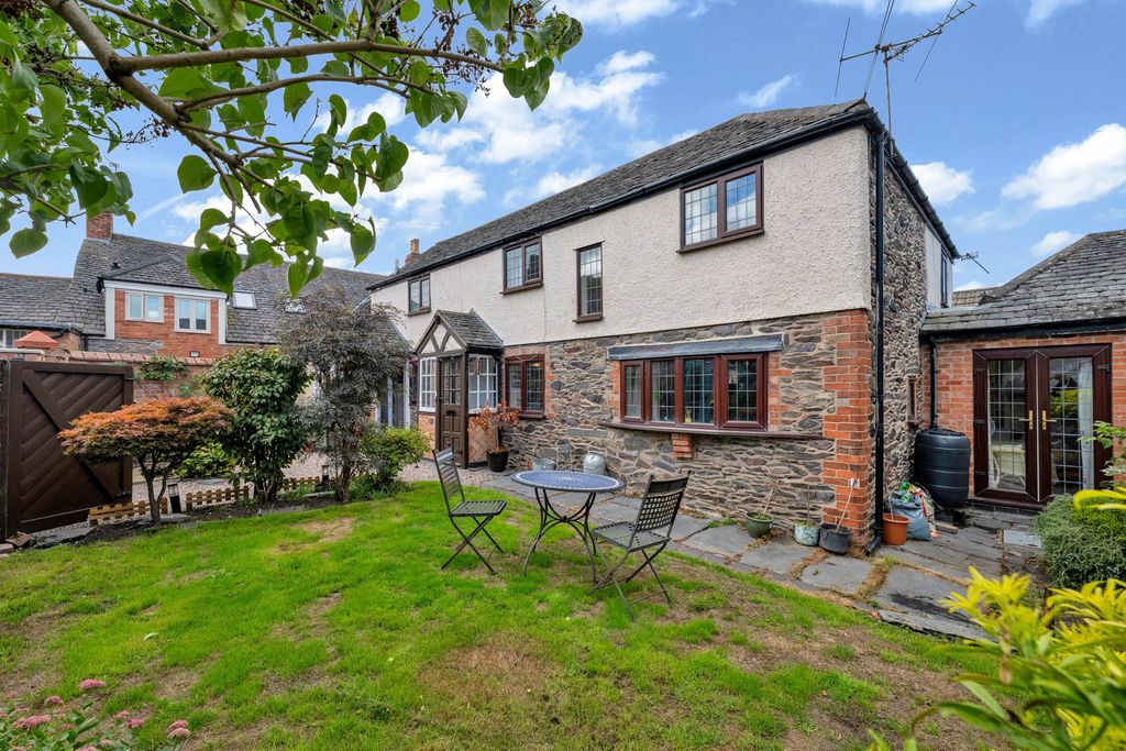 Property photo 1 of 33