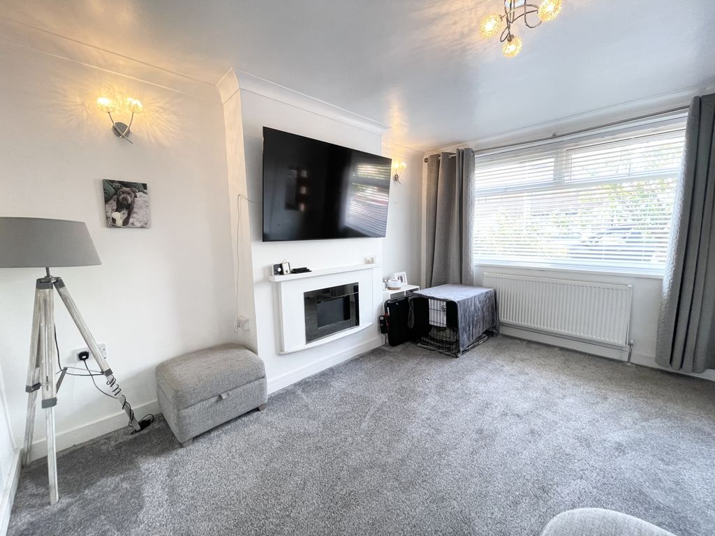 Property photo 2 of 23