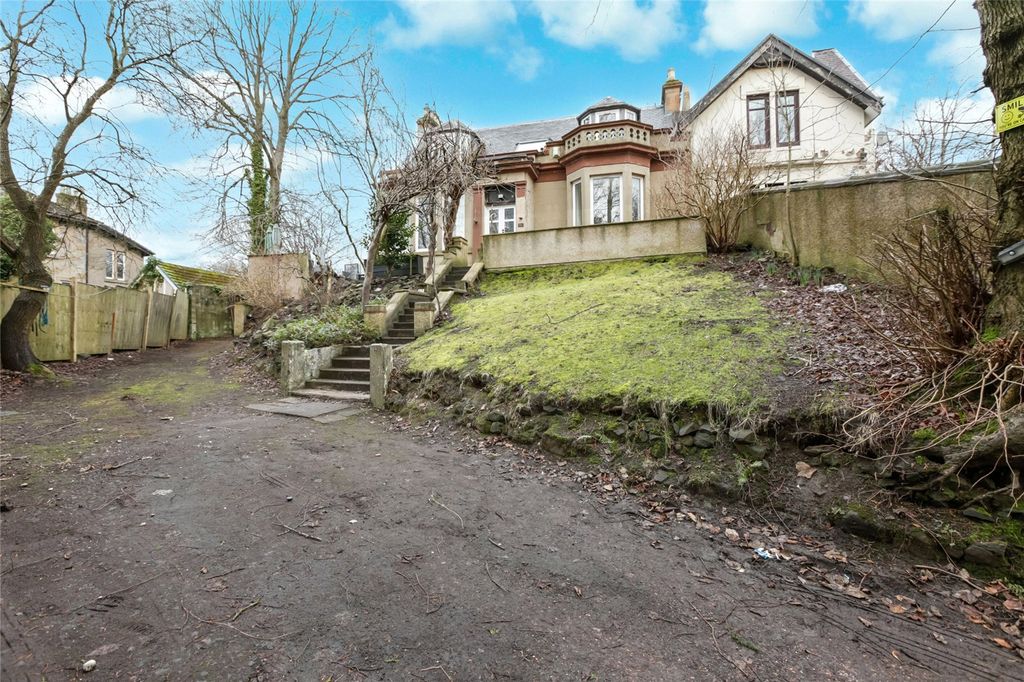 Property photo 1 of 20 Front Exterior