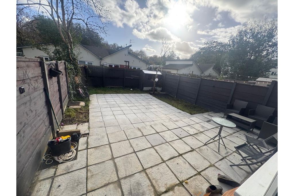 Property photo 2 of 26