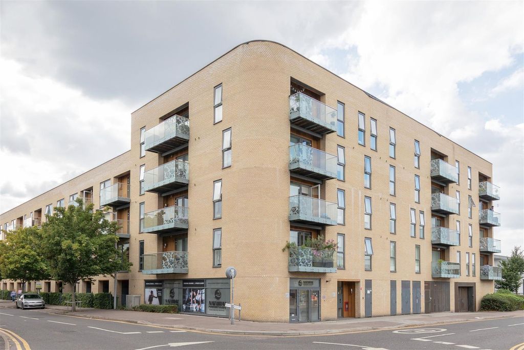Property photo 1 of 14 Jubilee Avenue E4
