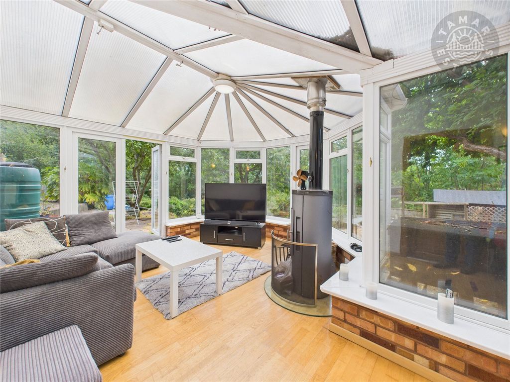 Property photo 2 of 14 Garden Room