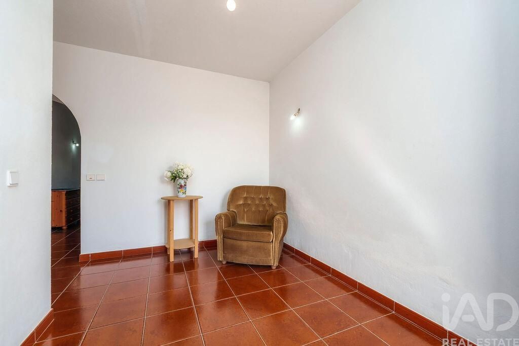 Property photo 3 of 36