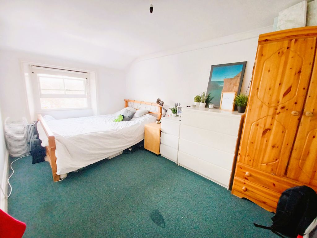 Property photo 3 of 9 209481c4c31683E7F891d7Dabe95d450E8Ea8987