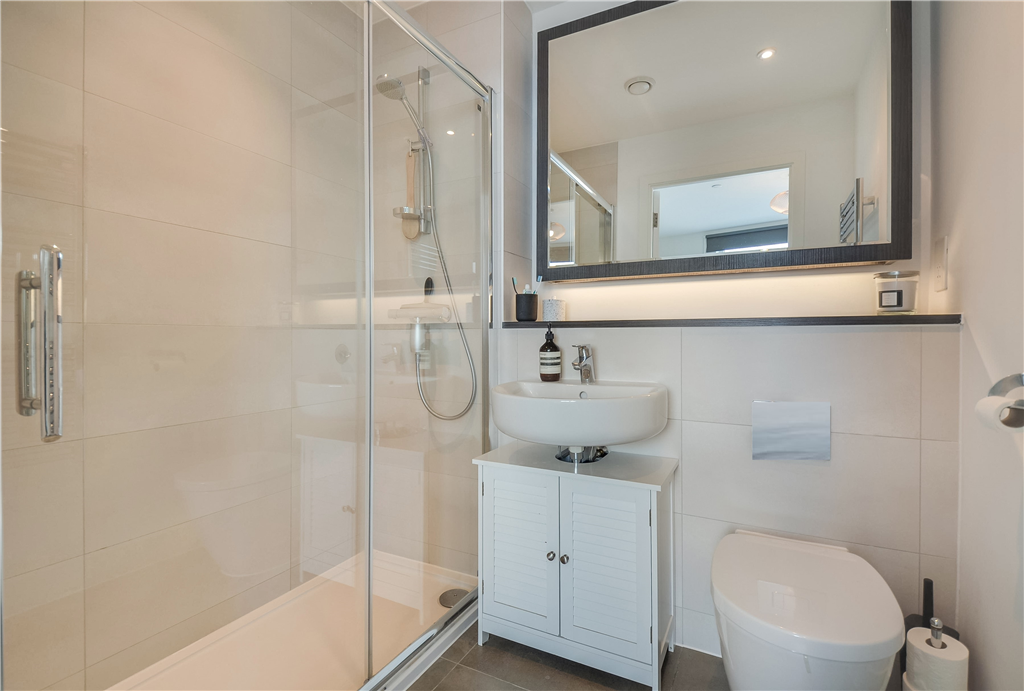 Property photo 3 of 3 En Suite