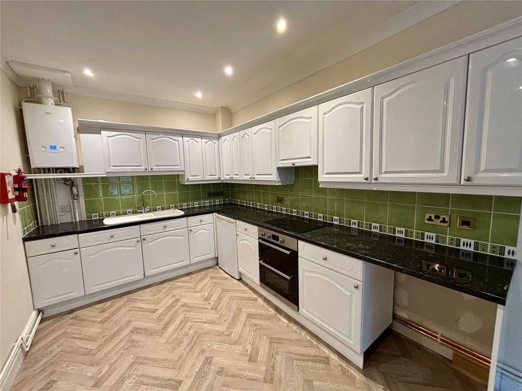 Property photo 2 of 6 Picture No. 25