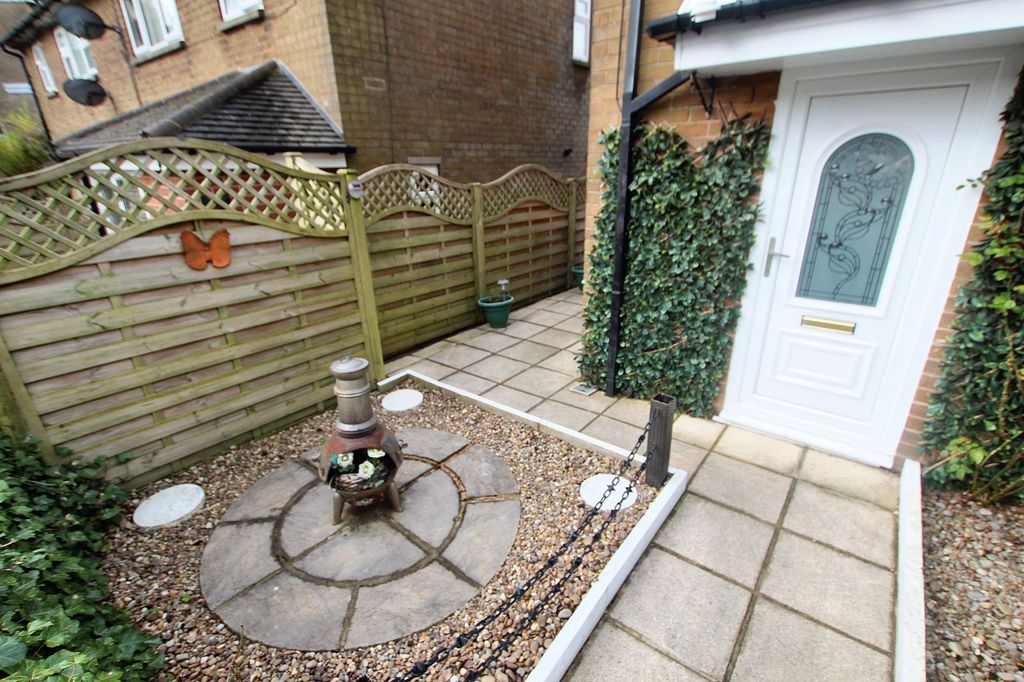 Property photo 3 of 24