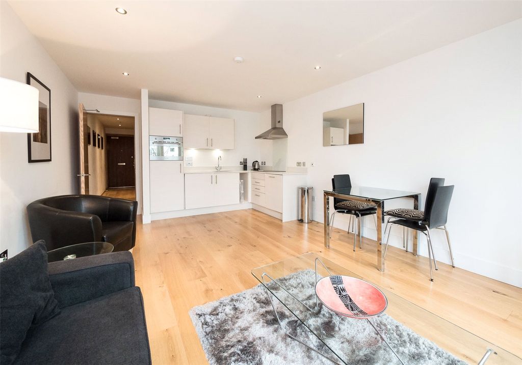 Property photo 2 of 11 Photo 2