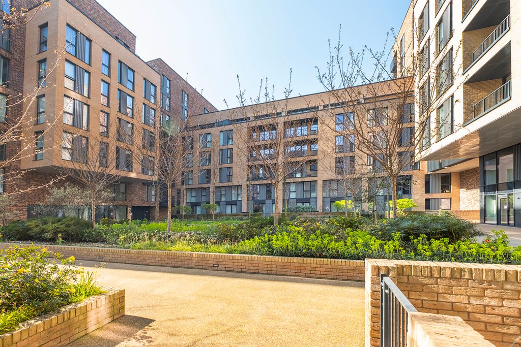 Property photo 2 of 12