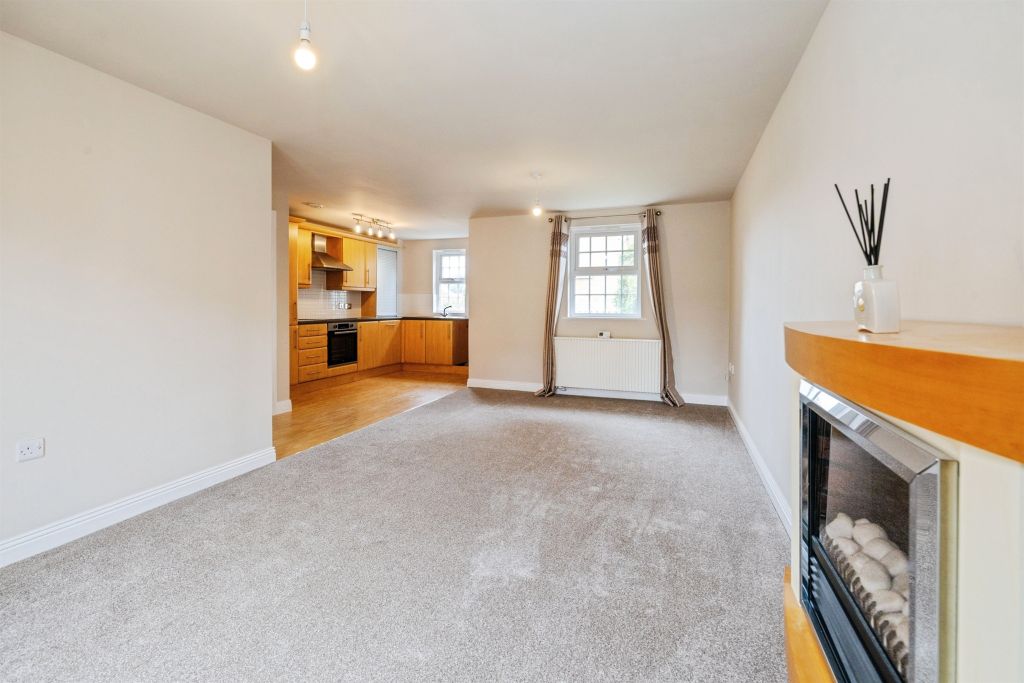 Property photo 3 of 16