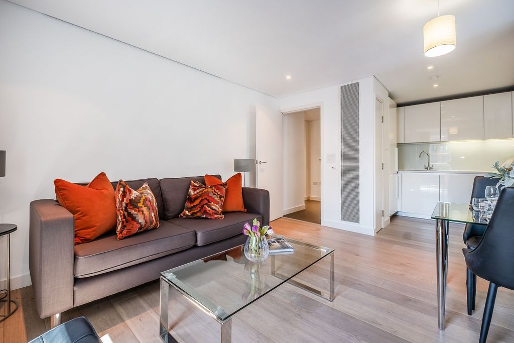 Property photo 2 of 8 Reception Room