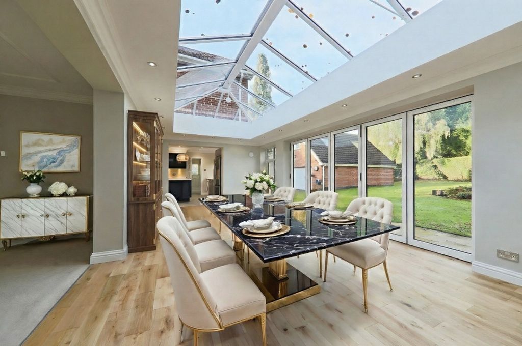 Property photo 2 of 16 4568064