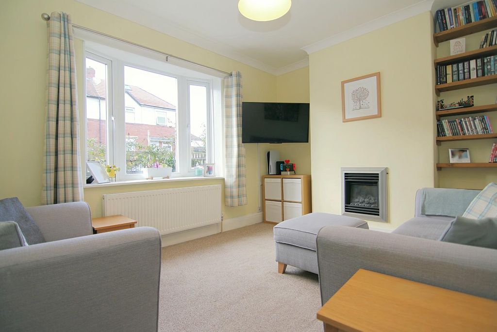 Property photo 2 of 26 Living Room