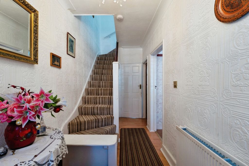 Property photo 2 of 23 Pbox-Img.Jpg