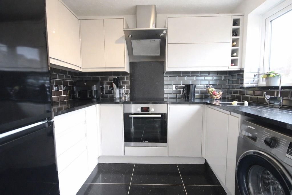 Property photo 3 of 16 Img_9607.Jpg