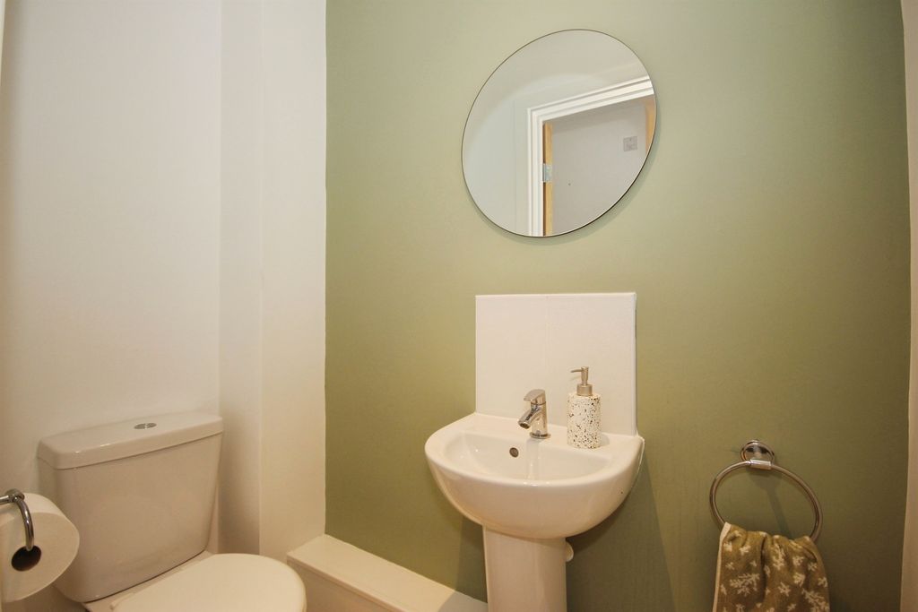 Property photo 3 of 11