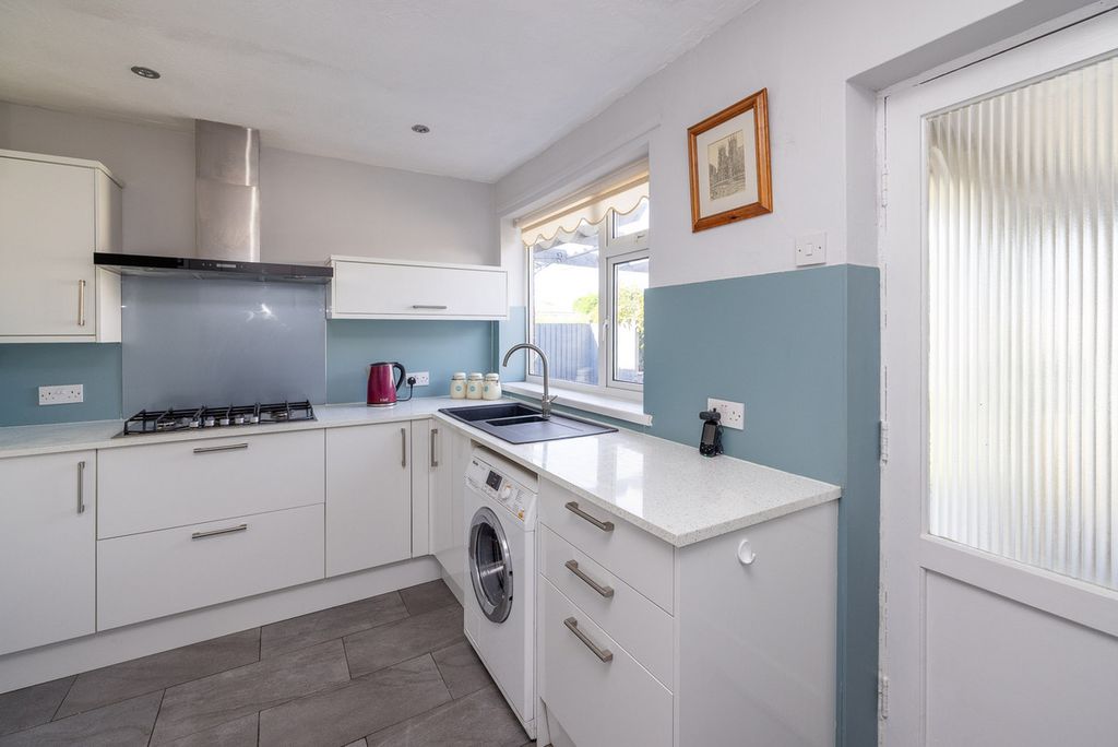 Property photo 3 of 13