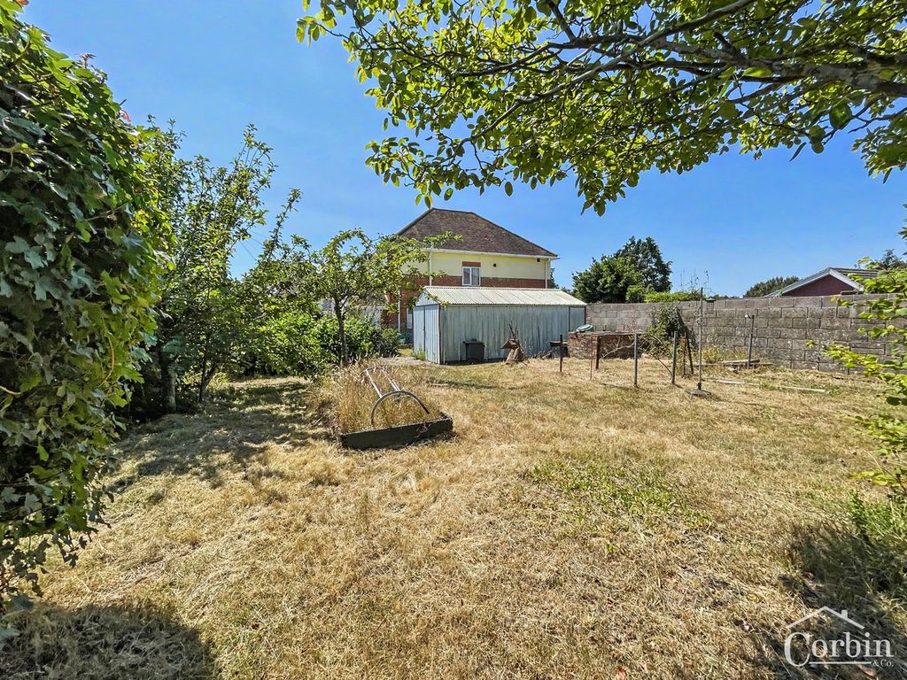 Property photo 3 of 13
