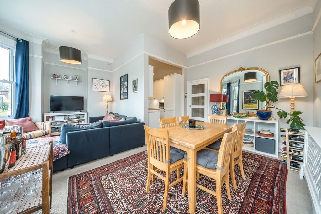 Property photo 3 of 8