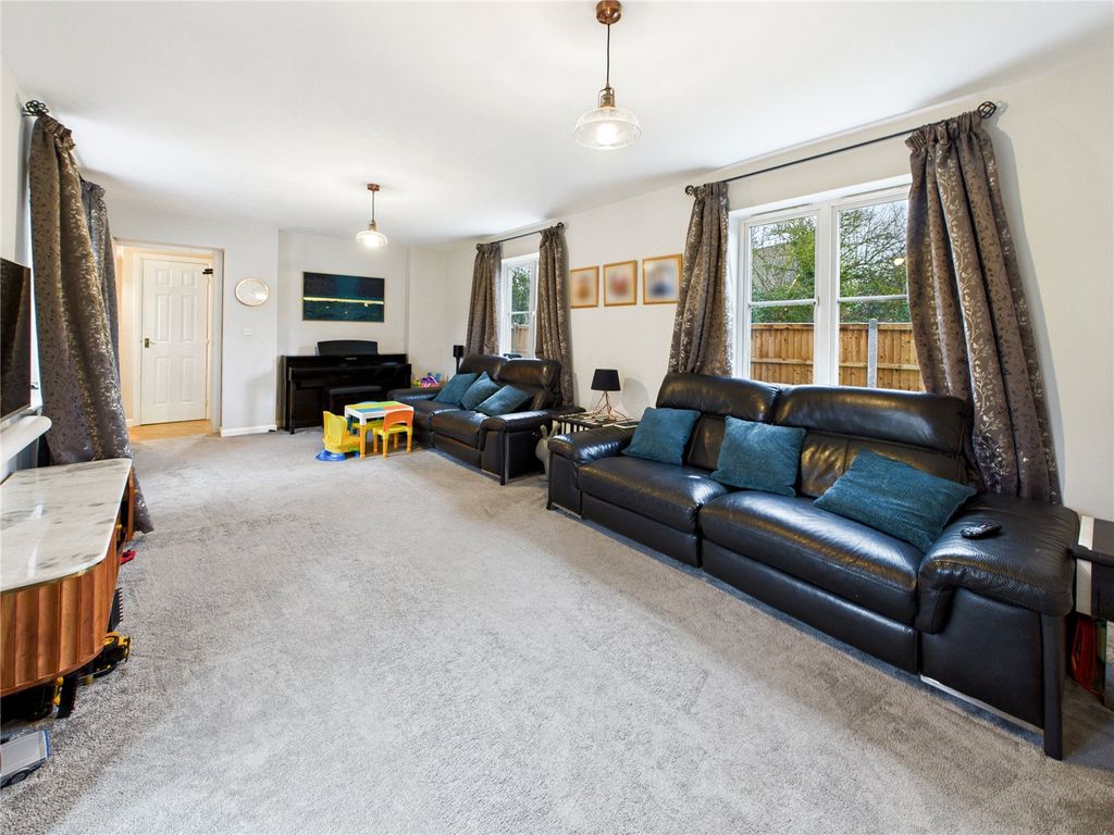 Property photo 2 of 22 Picture 2