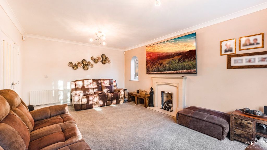 Property photo 3 of 30 4576256