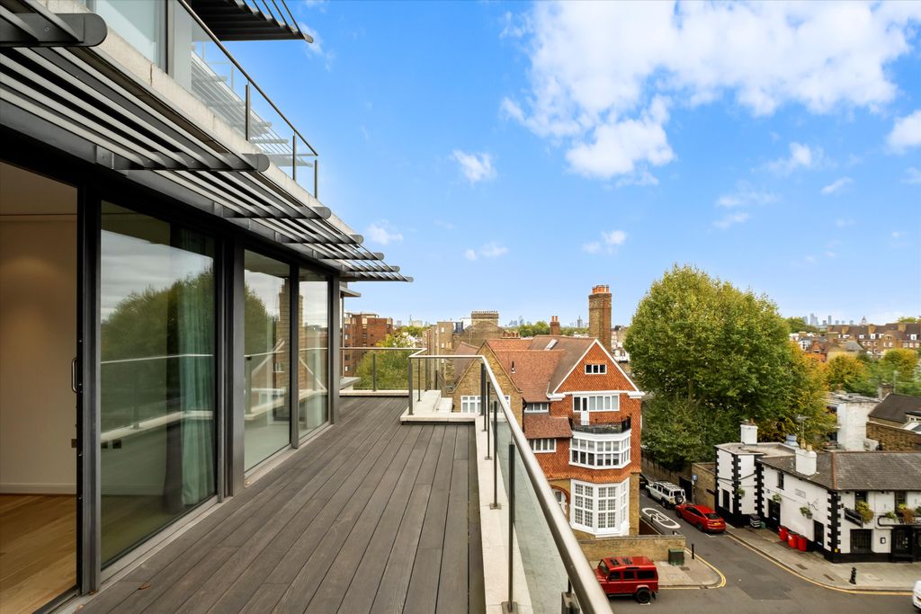 Property photo 3 of 23 Image