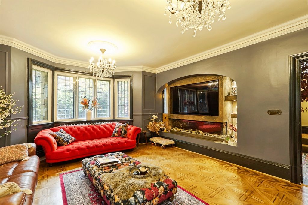 Property photo 2 of 26