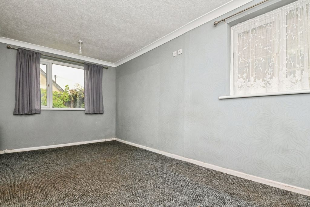 Property photo 3 of 16 Pbox-Img.Jpg