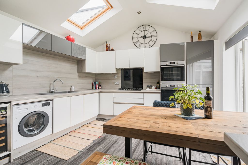 Property photo 3 of 29 Property Image 3