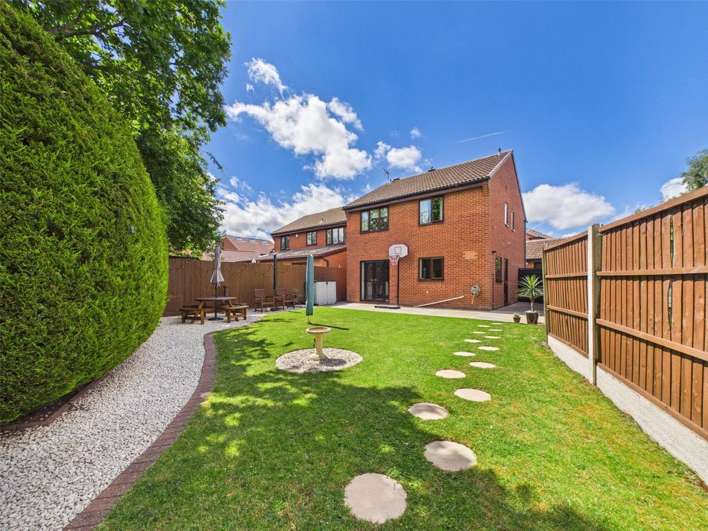 Property photo 2 of 21 Picture No. 18