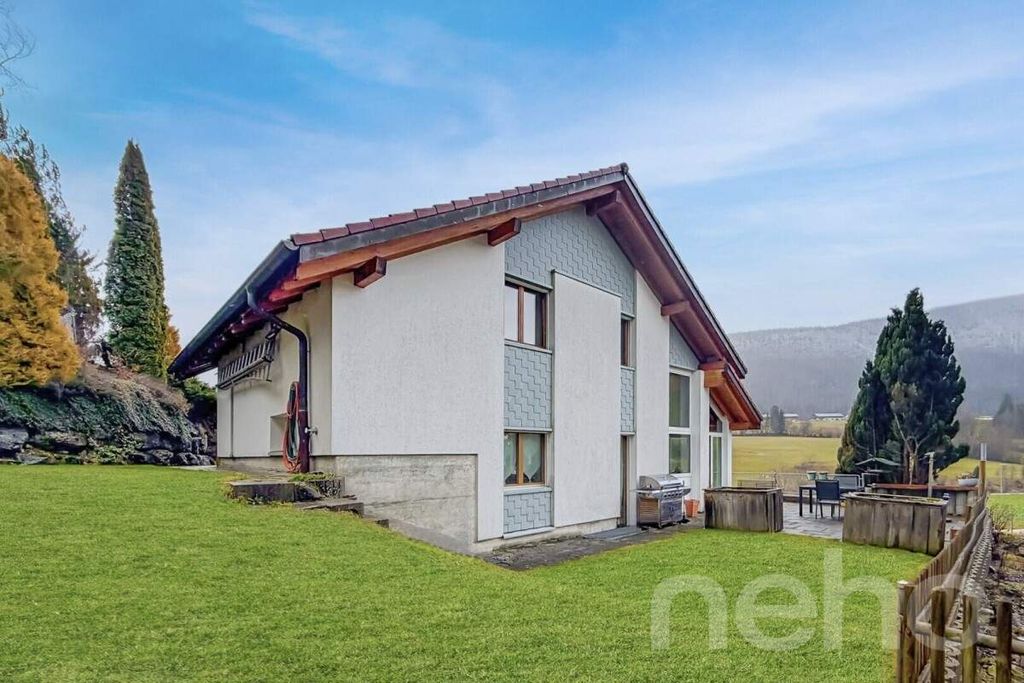 Property photo 3 of 12