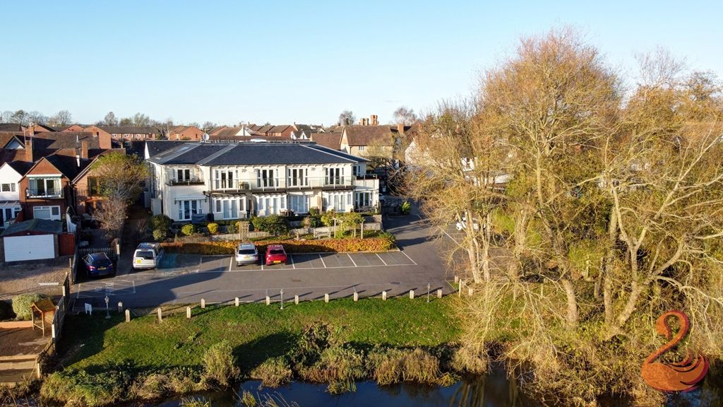 Property photo 1 of 37