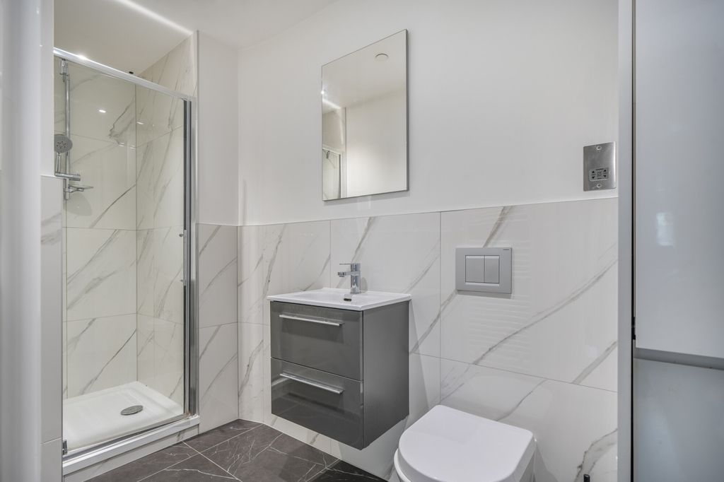 Property photo 1 of 4 3