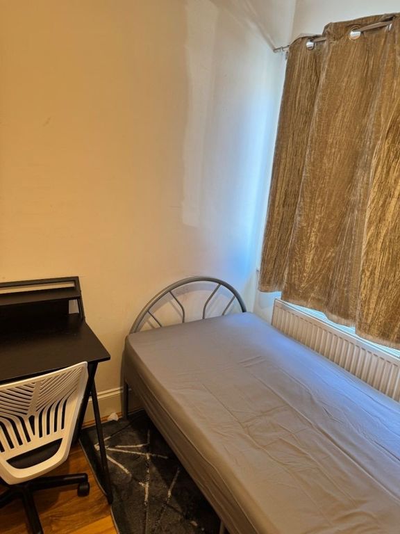 Property photo 1 of 4