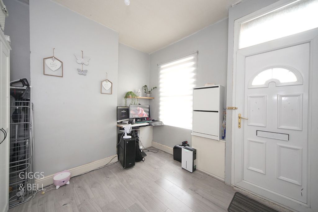 Property photo 3 of 14 5551192