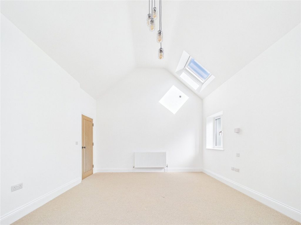 Property photo 3 of 27 Picture No. 52