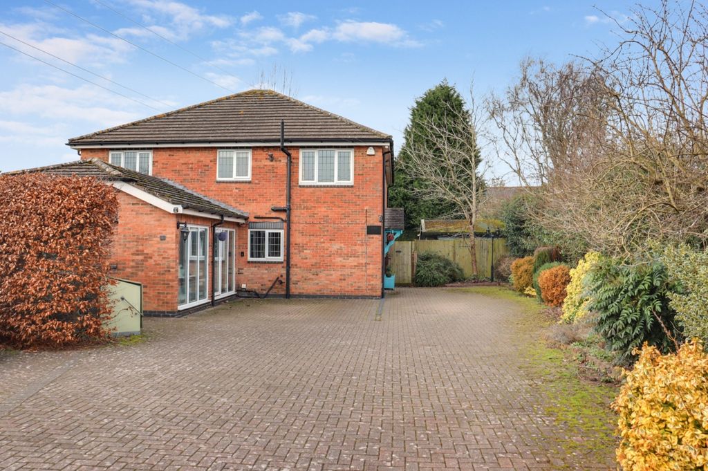 Property photo 1 of 23 Front Of Property And Drive