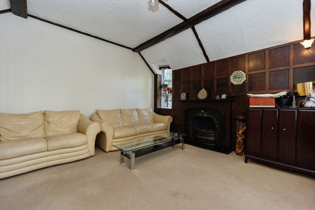 Property photo 3 of 30 Pbox-Img.Jpg
